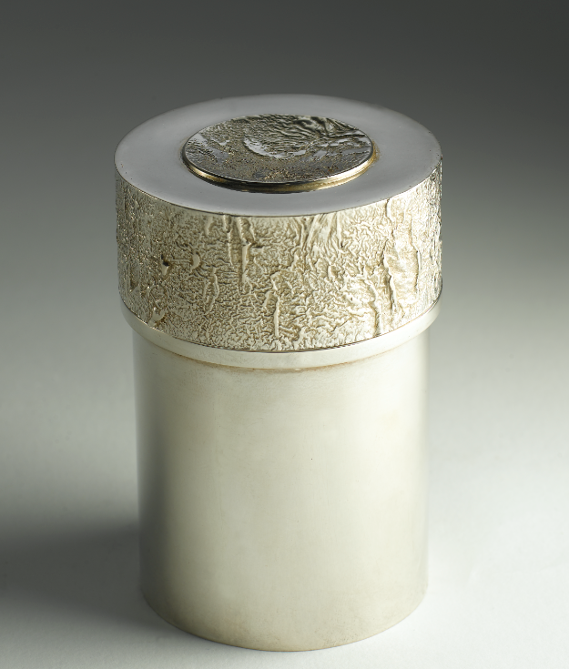 Cigaretdåse ca. 1977, der indgår i Museum Koldings sølvsamling
